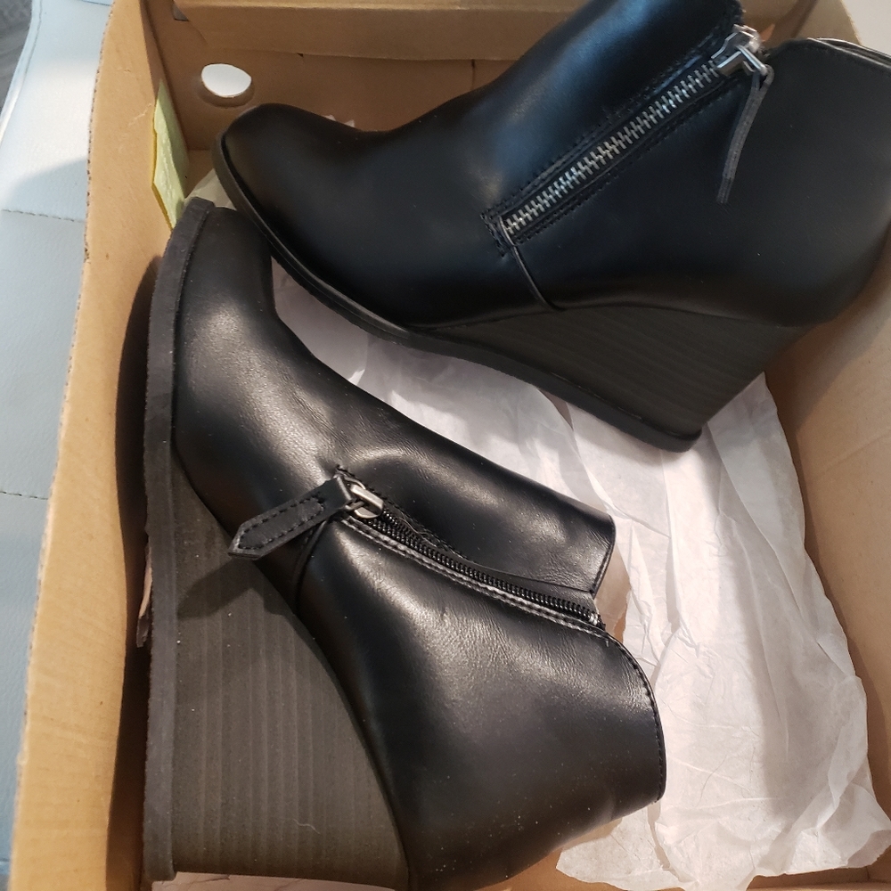 Size 7 shoes